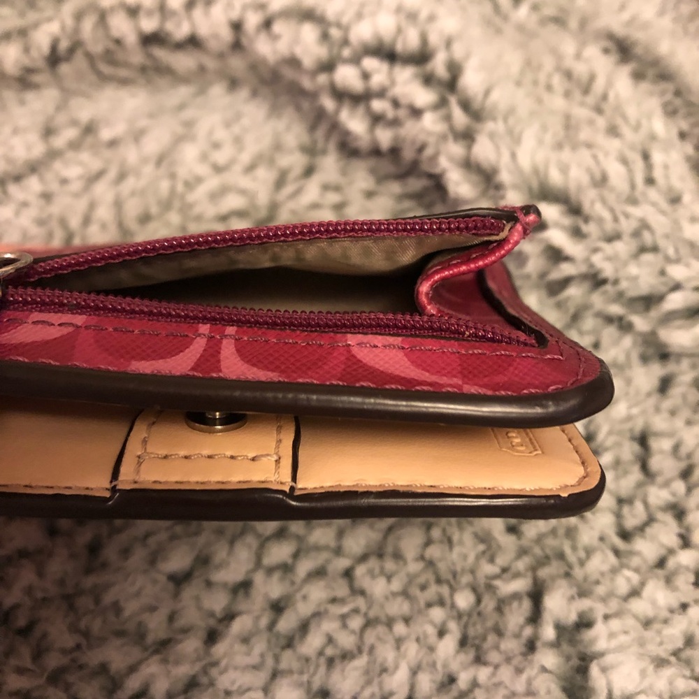 Coach Wallet - Picture 6 of 6
